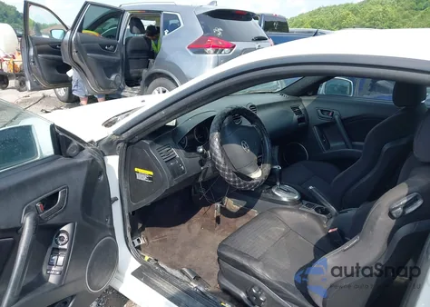 2008 Hyundai Tiburon Gs from USA, damaged, VIN KMHHM66D48U280817